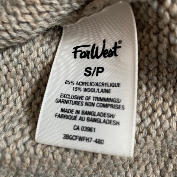 Ladies Small Zip Up Sweater - Picture 3 of 6